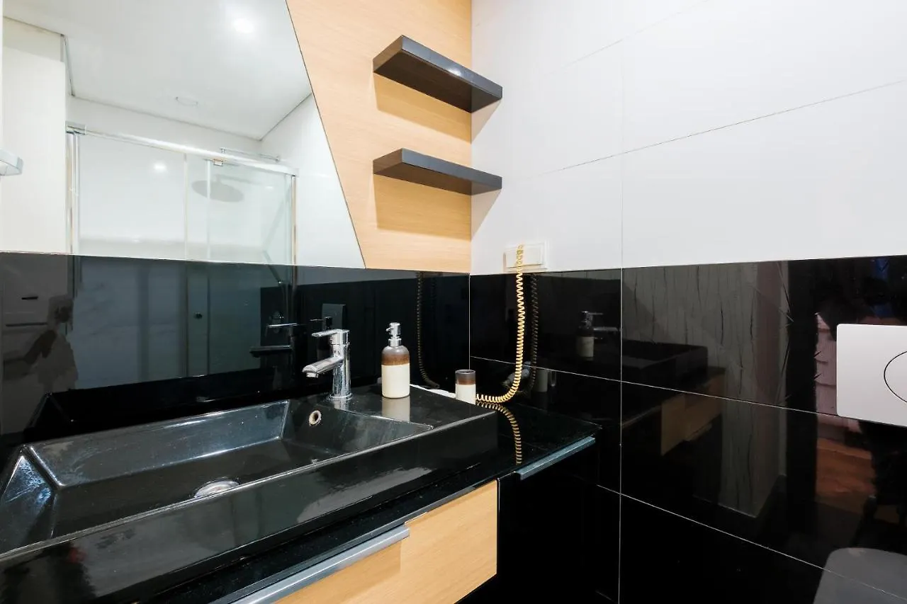 Lux Residence W Balcony 1 Min To Metro In Merter Istanbul Apartment